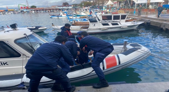 Ege Denizinde 40 göçmen yakalandı, 36 göçmen kurtarıldı