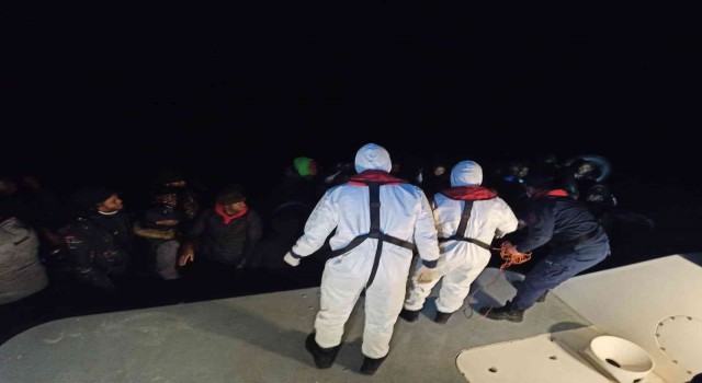 Yunanistanın ölüme ittiği 114 göçmen kurtarıldı
