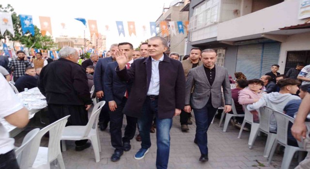 AK Parti Sözcüsü Çelik: ”Türkiyeyi kurtlar sofrasına kurban etmek istiyorlar”