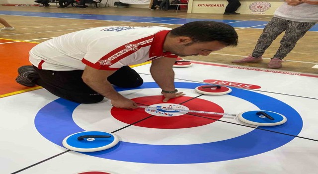 Diyarbakırda 23 Nisan Floor Curling müsabakaları tamamlandı