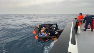Yunanistanın ölüme ittiği 24 göçmen kurtarıldı