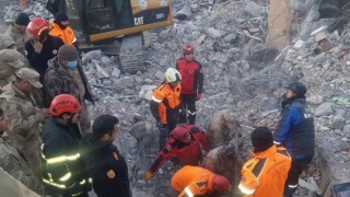 ÇAK, deprem bölgesinde arama kurtarma çalışmalarını sürdürüyor