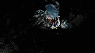 Malatyada ekiplerin akşam karanlığında çalışması havadan görüntülendi