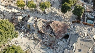 Tarihi Ulu Cami depremde yerle bir oldu