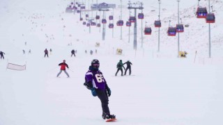Erciyes’te baharda kayak heyecanı