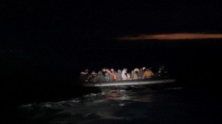 İzmirde 37 göçmen kurtarıldı
