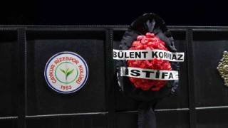 Rizespor taraftarları Bülent Korkmazı istifaya davet etti