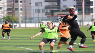 Amedspor Kadın Futbol Takımı, play-off hazırlıklarına başladı