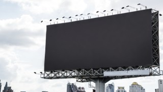 Dış Mekan LED Ekranları: Reklamcılıkta Etkinliği ve Maliyetleri