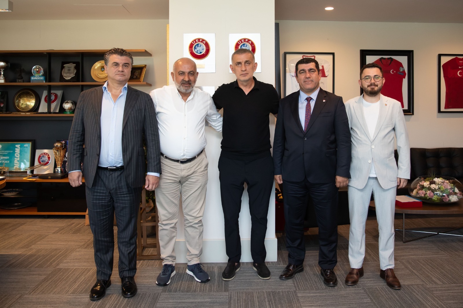 Kayserispor’dan TFF Başkanı Hacıosmanoğlu’na ziyaret