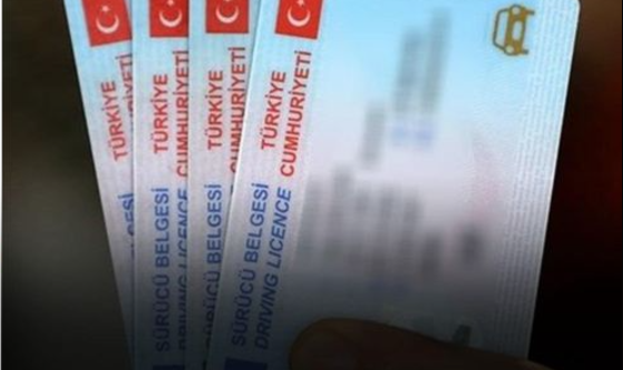 Eski Tip Sürücü Belgelerinin Yenilenme Süresi Uzatıldı