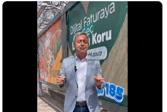 İYİ Parti'den Kayseri Büyükşehir Belediyesi'ne Sert Eleştiri: "Reklam Panoları ile Şehir Bütçesi Zarar Görüyor"