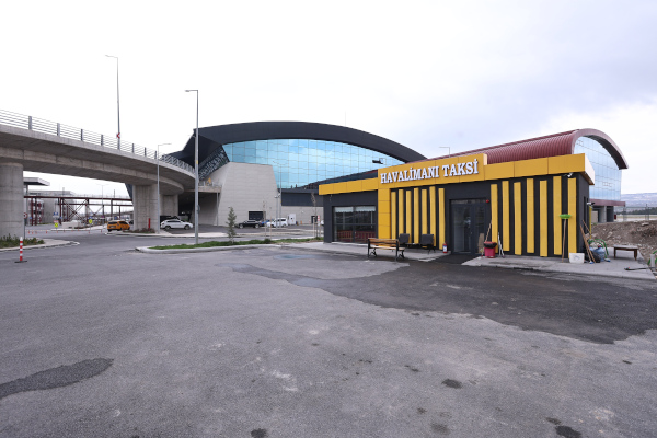 Başkan Büyükkılıç'tan Havalimanı Yeni Terminal Binası'na Taksi Esnafı İçin Özel Durak