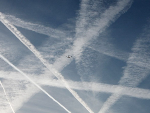 Chemtrail Tartışmaları ve Açık Semalar Anlaşması: Hava Kirliliği ve İklim Müdahaleleri Üzerine Sorular
