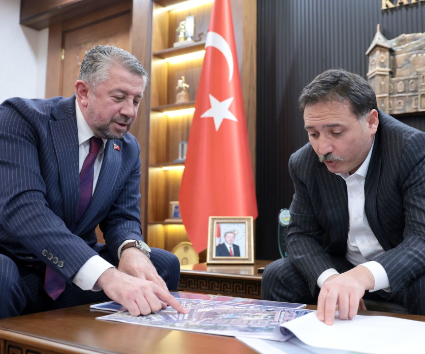 Başkan Sarıkaya Kayseri Valisi Gökmen Çiçek'i Mobilya Sektörünün Yatırım Projeleri Hakkında Bilgilendirildi
