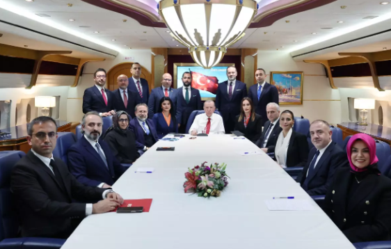 Erdoğan Kabine Değişikliği Sinyali Verdi: "Yenilenme ve Dinamizm Hedefimiz"
