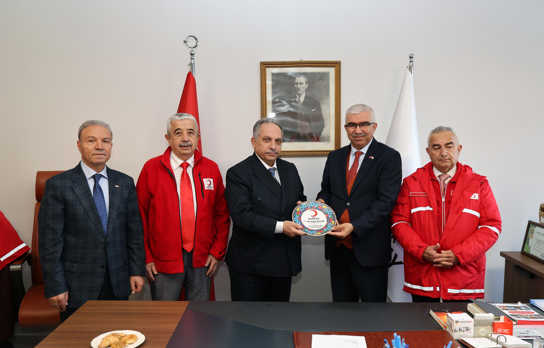 Talas Belediye Başkanı Yalçın’a Kızılay’dan Teşekkür Plaketi