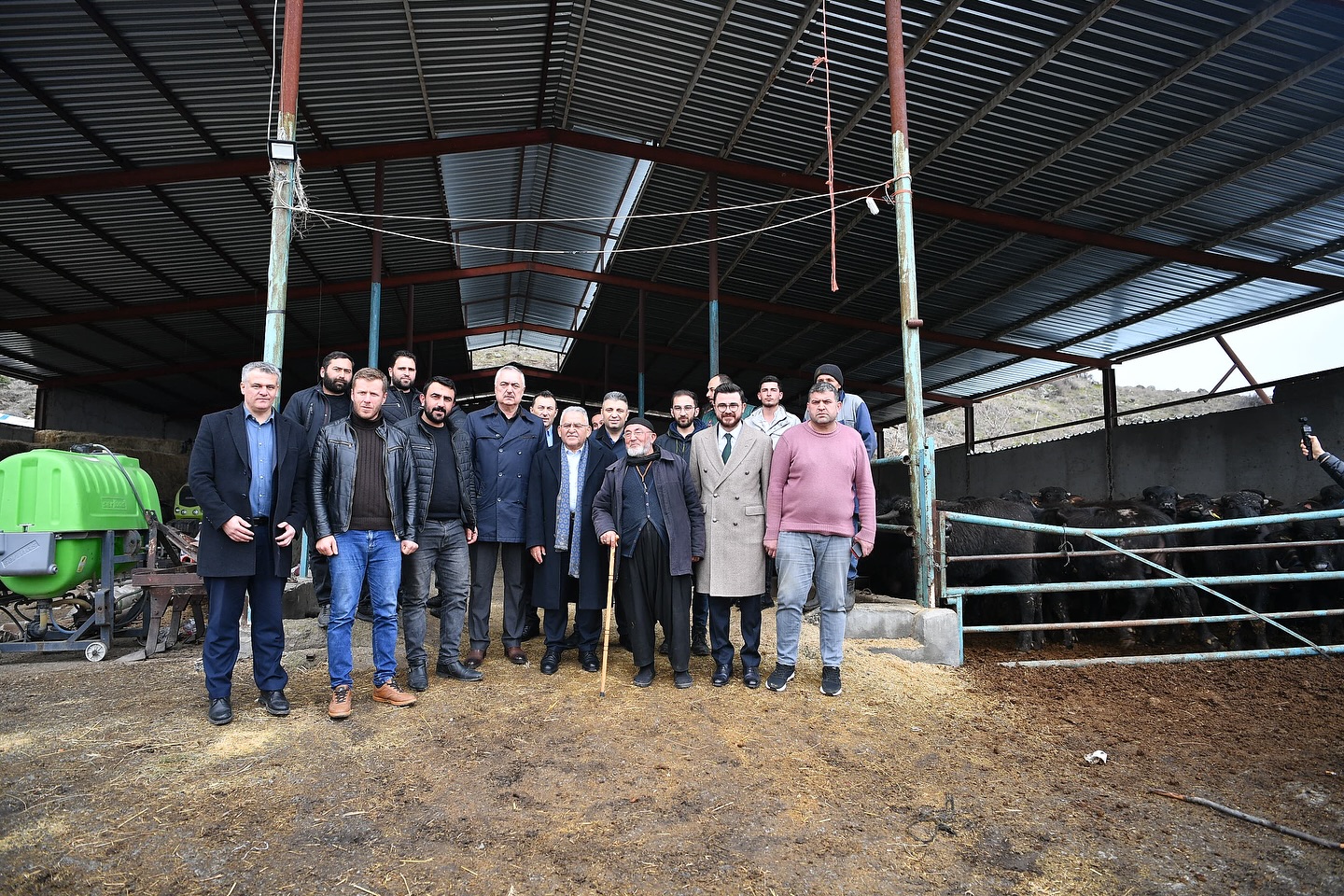 Başkan Büyükkılıç'tan, Hürmetçi'de Üreticilere 100 Manda