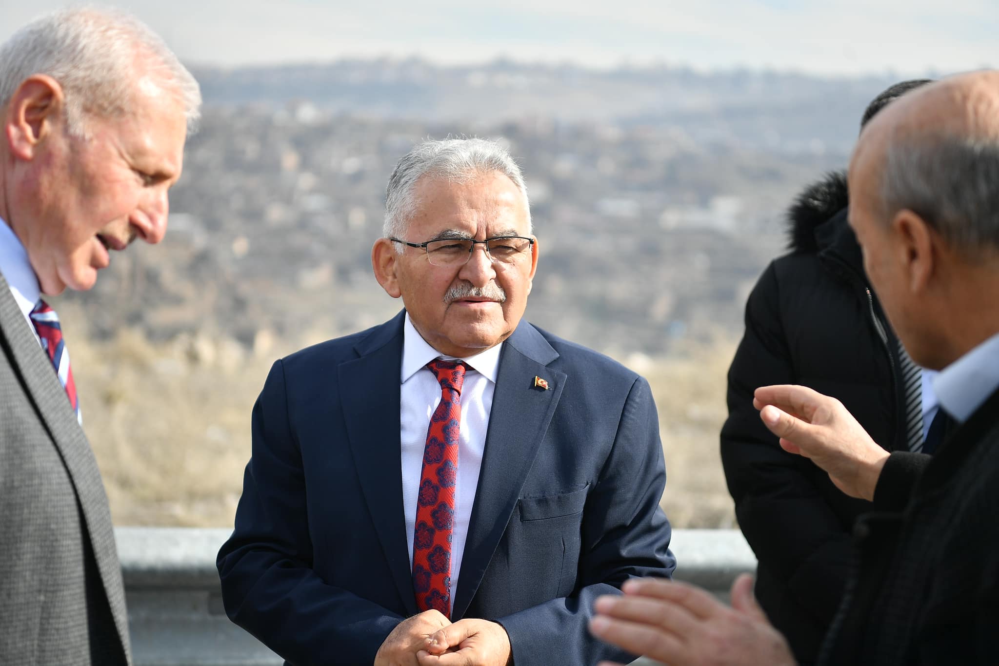 Büyükkılıç, Anayurt ve Yoğunburç'ta Yapımı Süren Otobüs Parklanma Alanı Projesini İnceledi