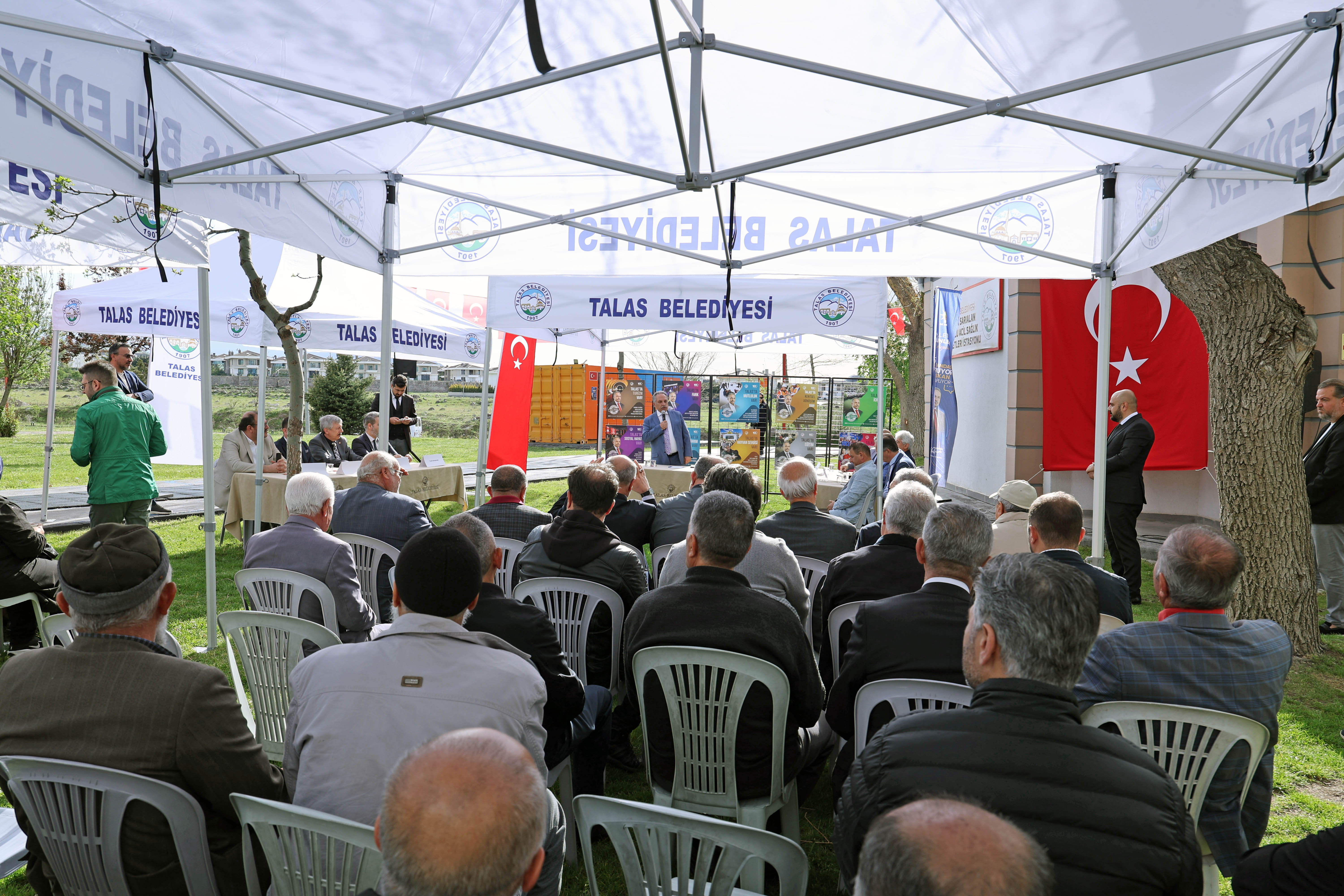 BAŞKAN YALÇIN BU KEZ BAHÇELİEVLER'DE VATANDAŞLA BULUŞTU