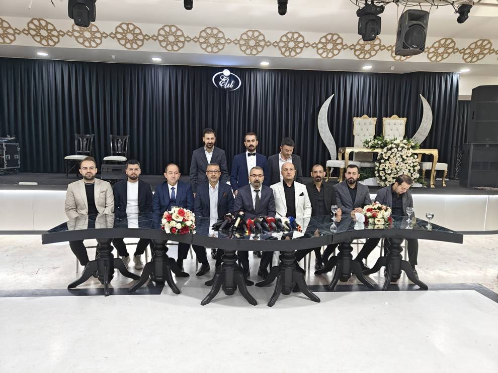 Refik Karakuzay, Sarraf ve Kuyumcular Derneği Başkanlığına Adaylığını Açıkladı: "Değişim İçin Talibiz"