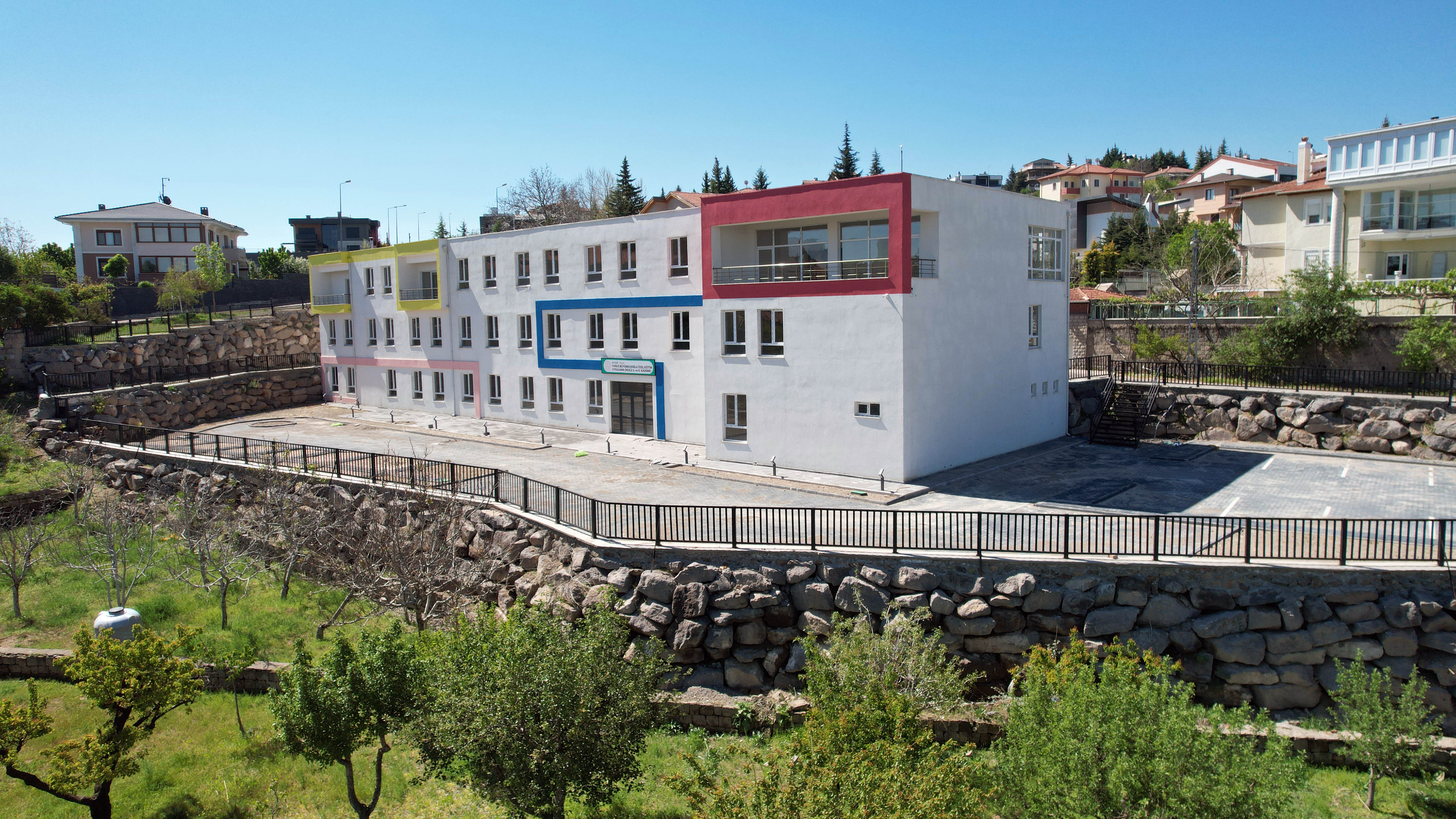 Talas'a Örnek Bir Eğitim Yuvası: Yunus Büyükkuşoğlu Özel Eğitim Uygulama Okulu Açılıyor