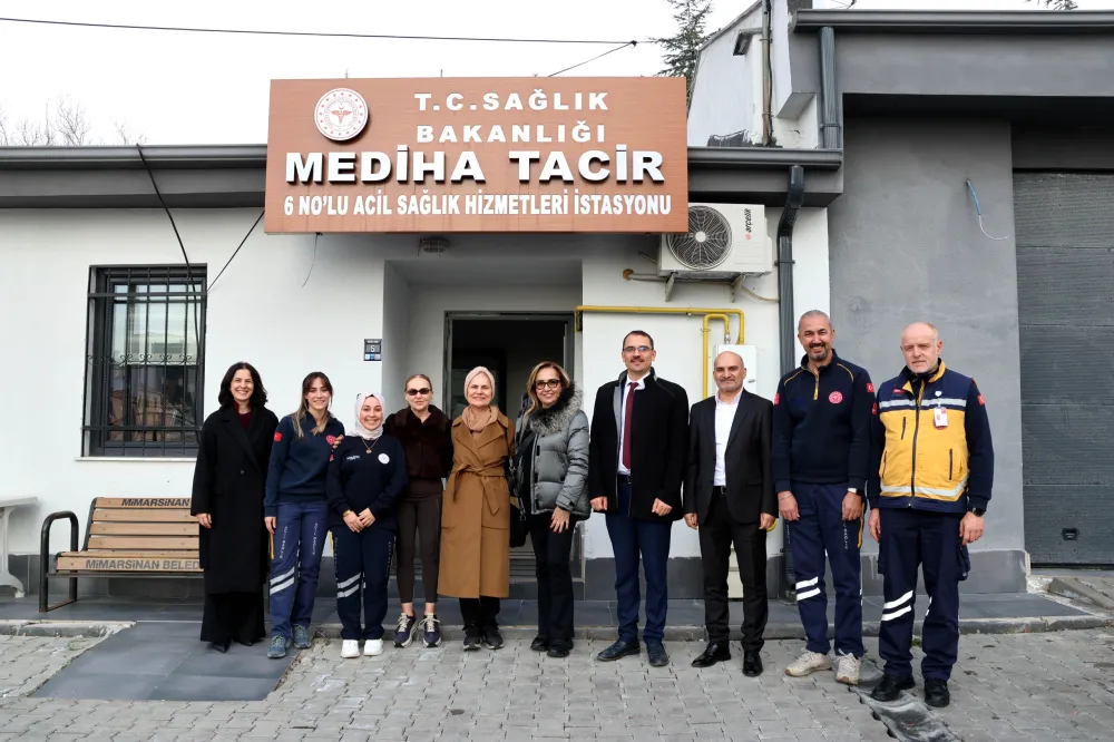 Hayırsever Tacir Ailesi, Sağlık Müdürü'nü Ziyaret Etti ve Destekledikleri 6 Acil İstasyonu Gezdi