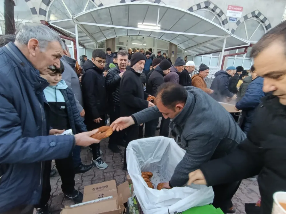 Üç Aylar Sabah Namazı Programıyla Karşılandı