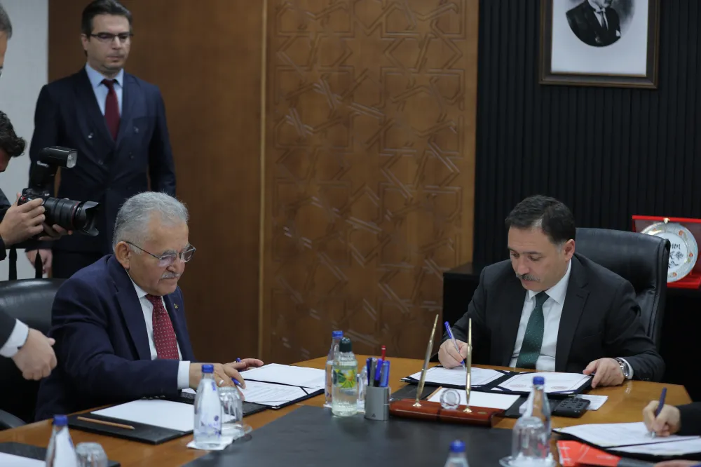 Kayseri'ye Yeni Bir Sosyal Hizmet: Alzheimer Aktif Yaşam Merkezi'nin İşletme Protokolü İmzalandı