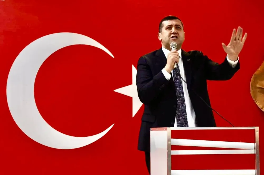 Baki Ersoy’dan MHP Kayseri Teşkilatına övgü dolu teşekkür: Tezata düşmeden çelişkiye fırsat vermeden çalışıyorlar