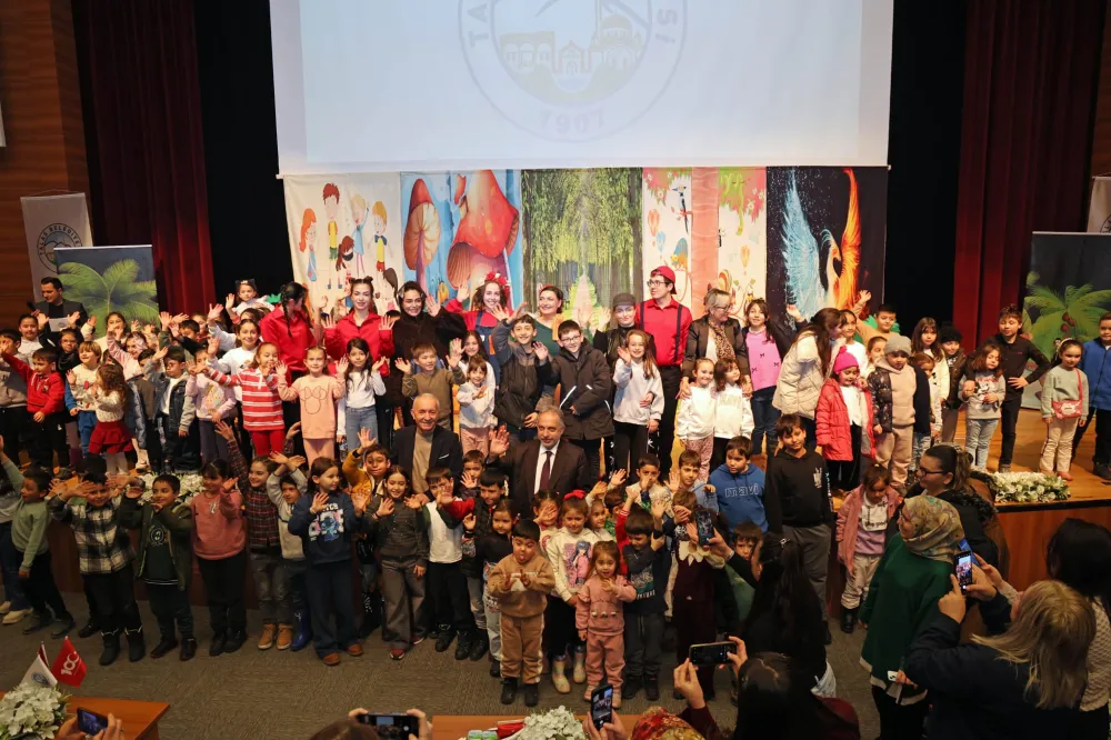 Talas'ta çocuklar karne hediyesi ile eğlendi