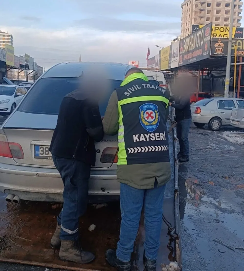 Trafik kurallarına uymayan 2 sürücüye 142 bin TL ceza