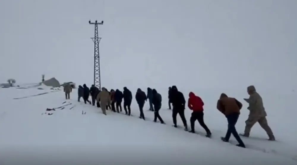Kayseri’nin de aralarında bulunduğu 26 ilde göçmen kaçakçılığı operasyonu: 171 gözaltı