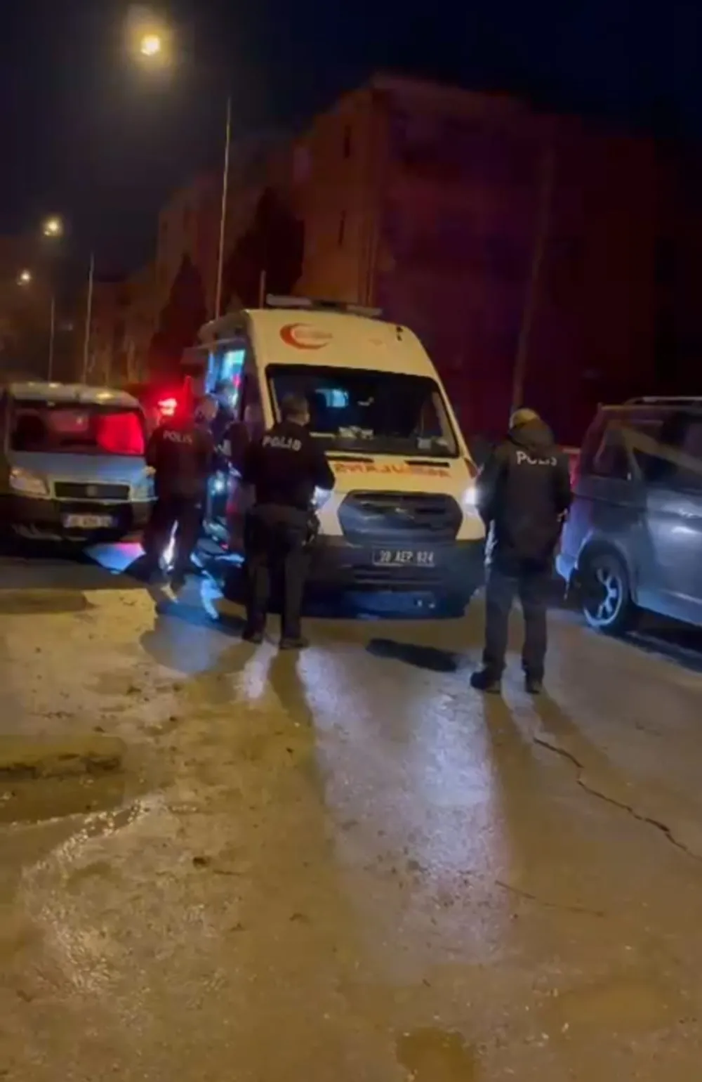 Kayseri'de 17 yaşındaki genç bıçaklı saldırıya uğradı