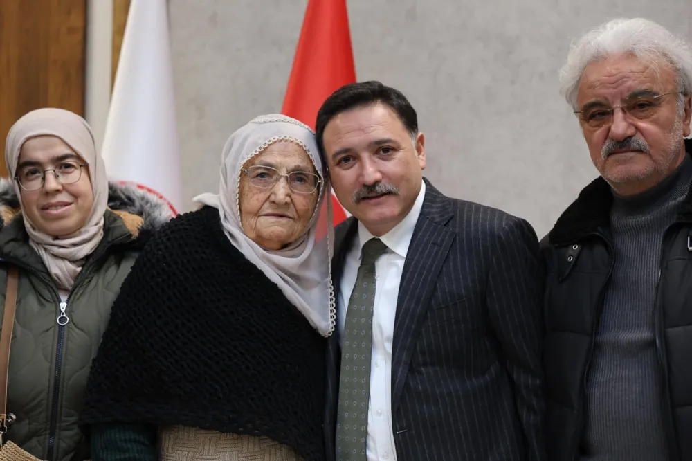 Vali Gökmen Çiçek’ten afetzede ailelere anahtar teslimi