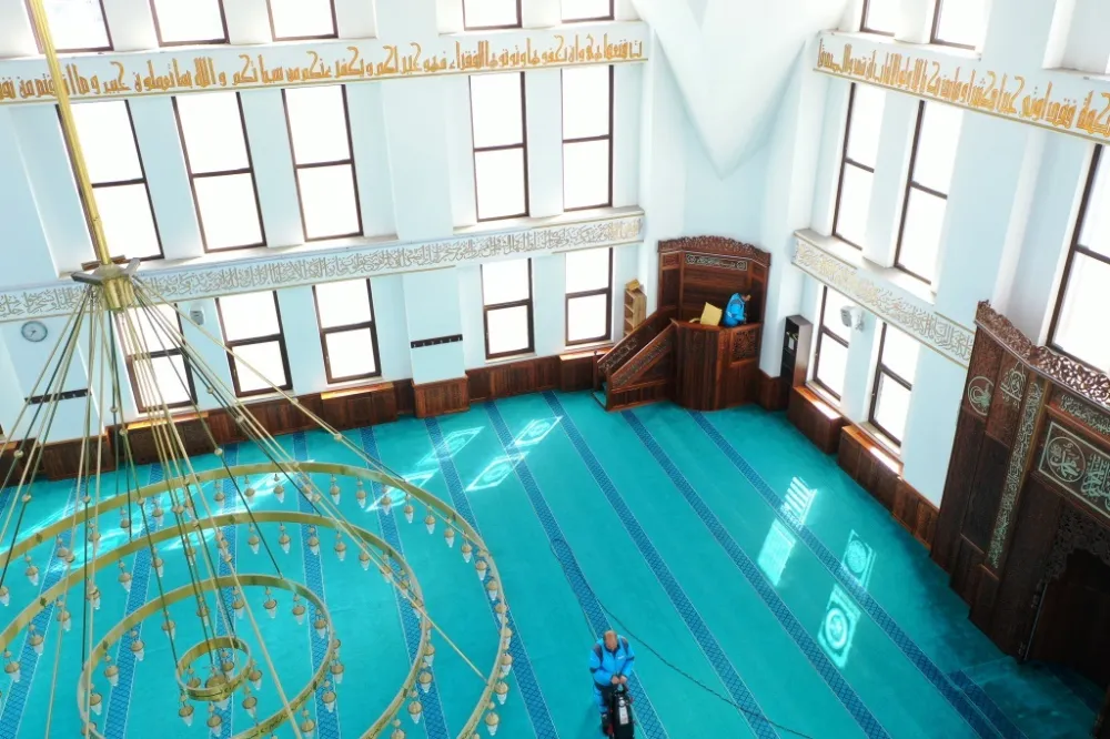 Ramazan öncesi Kocasinan’daki camilerde temizlik seferberliği