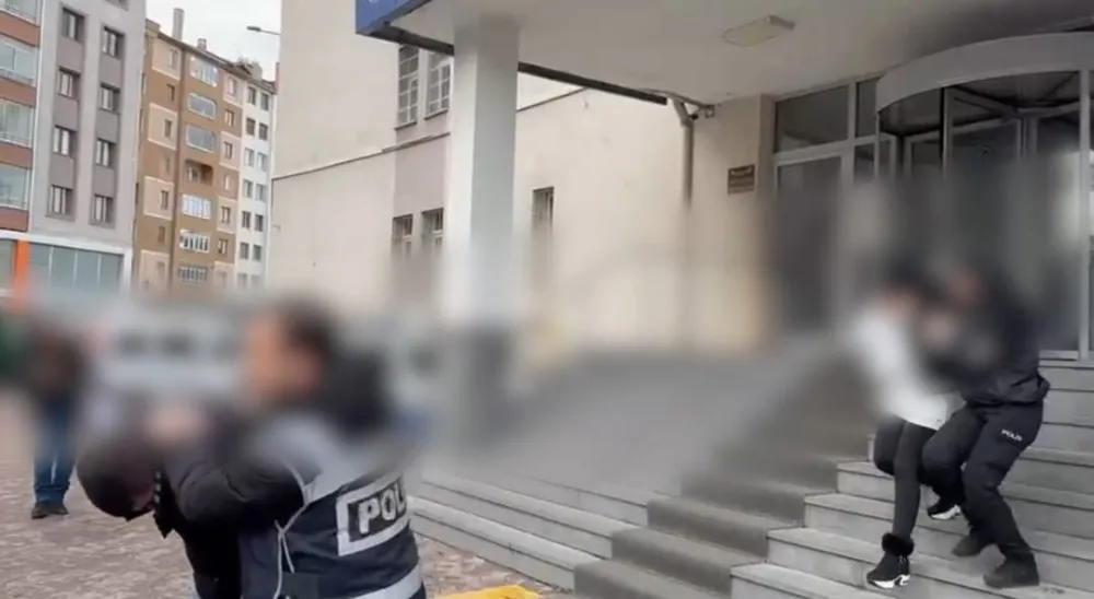 İş insanına şantaj yapan 3 şüpheli tutuklandı