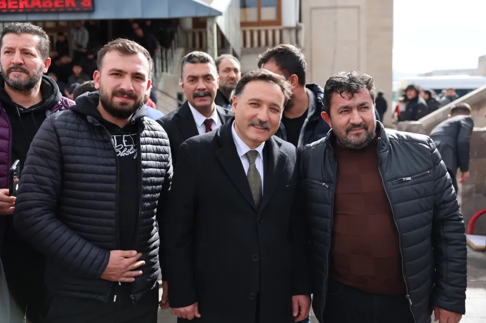 Vali Çiçek, Ağaç İşleri ve Demirciler Sitesi’nde esnafla buluştu