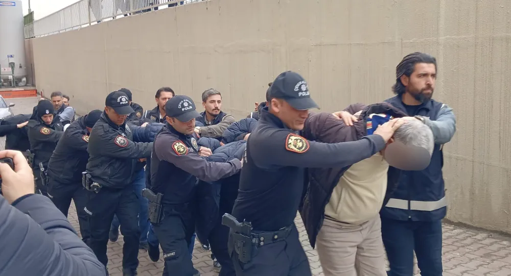 Organize suç örgütlerine eş zamanlı operasyonda gözaltına alınan 9 kişi adliyede