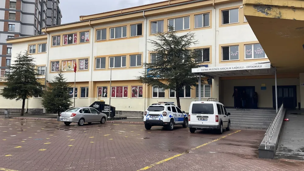 Talas'ta 8’inci sınıf öğrencilerinin kavgasında 1 yaralı