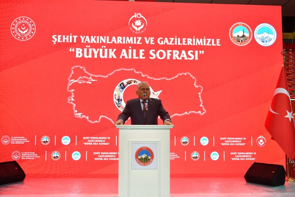 Ramazan’ın ilk iftarını şehit aileleri ve gazilerle birlikte açtılar