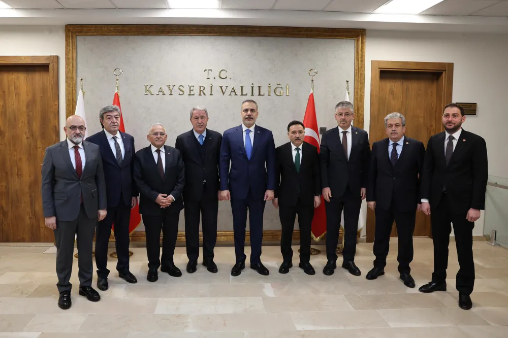 Dışişleri Bakanı Fidan'dan Vali Çiçek'e ziyaret