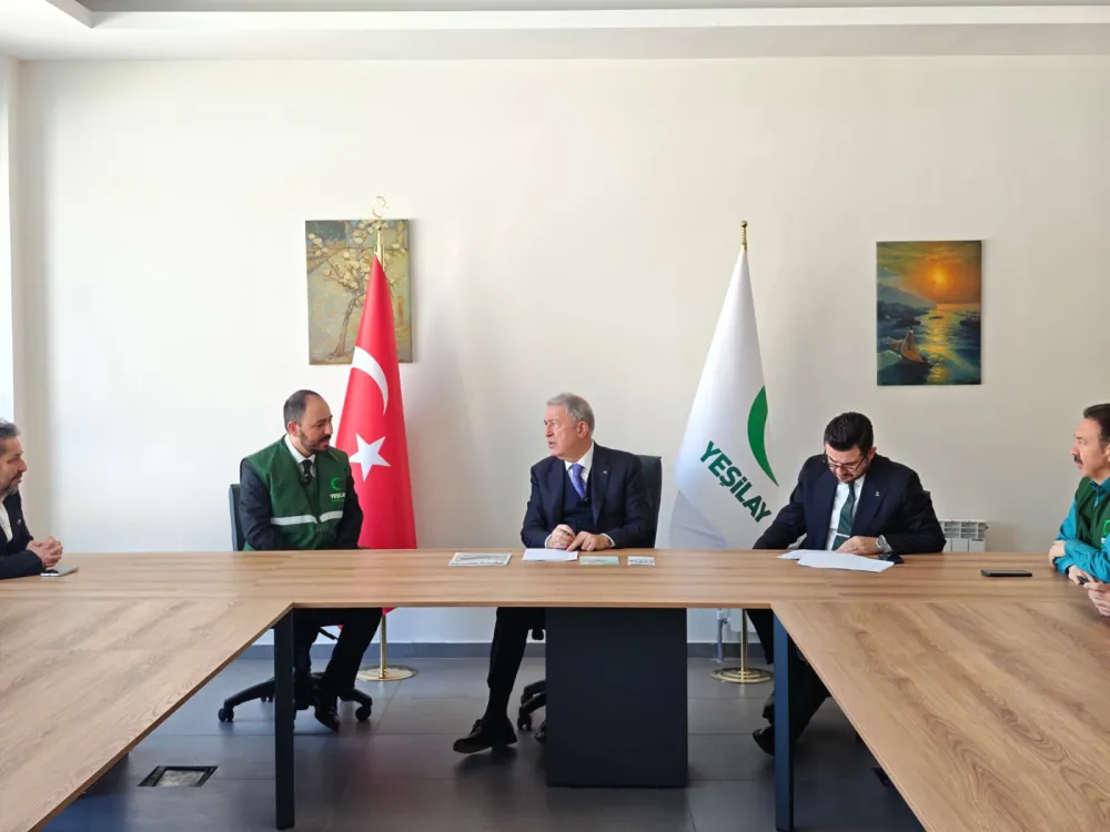 AK Parti’li Akar ve Okandan’dan Yeşilay Kayseri Rehabilitasyon Merkezi’ne ziyaret