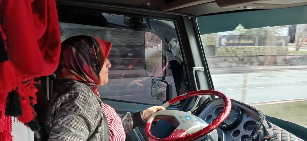 10 yıldır sürücü eğitmenliği yapan Özlem Borazan: Kadınların yapamayacağı hiçbir şey yok