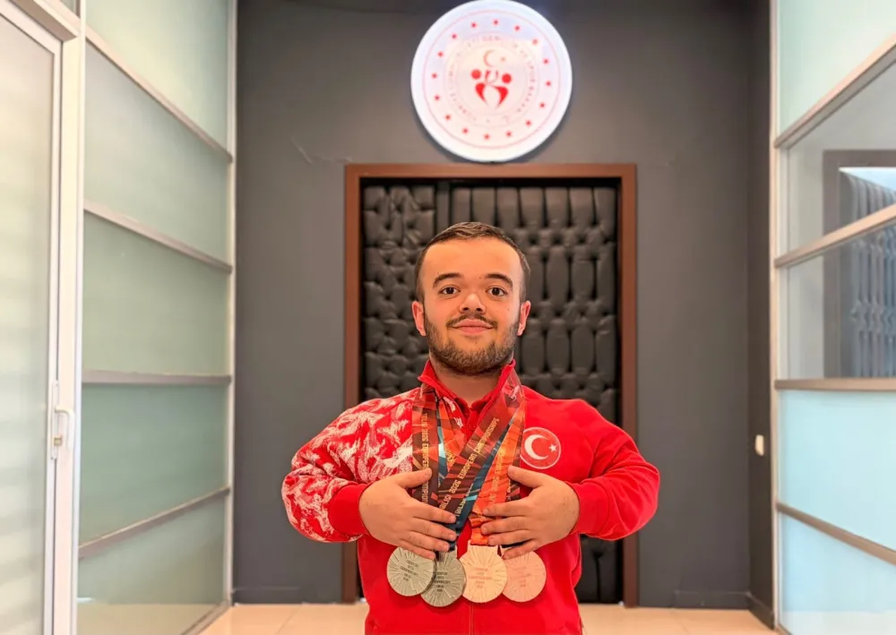 Kayserili karateciler Bulgaristan’dan 10 madalya ile döndü