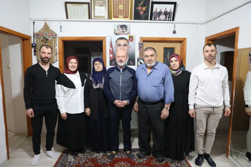 Başkan Çolakbayrakdar: Hizmetlerimizle çalınmadık kapı, girilmedik gönül bırakmadık