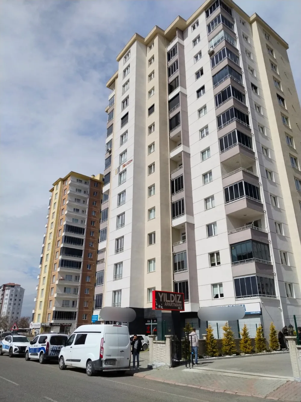 Kayseri'de 3'üncü kattan düşen 83 yaşındaki adam hayatını kaybetti