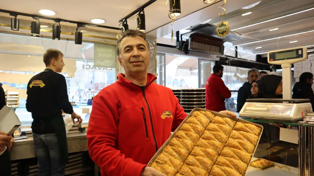 Baklavacılarda bayram mesaisi yoğunlaştı
