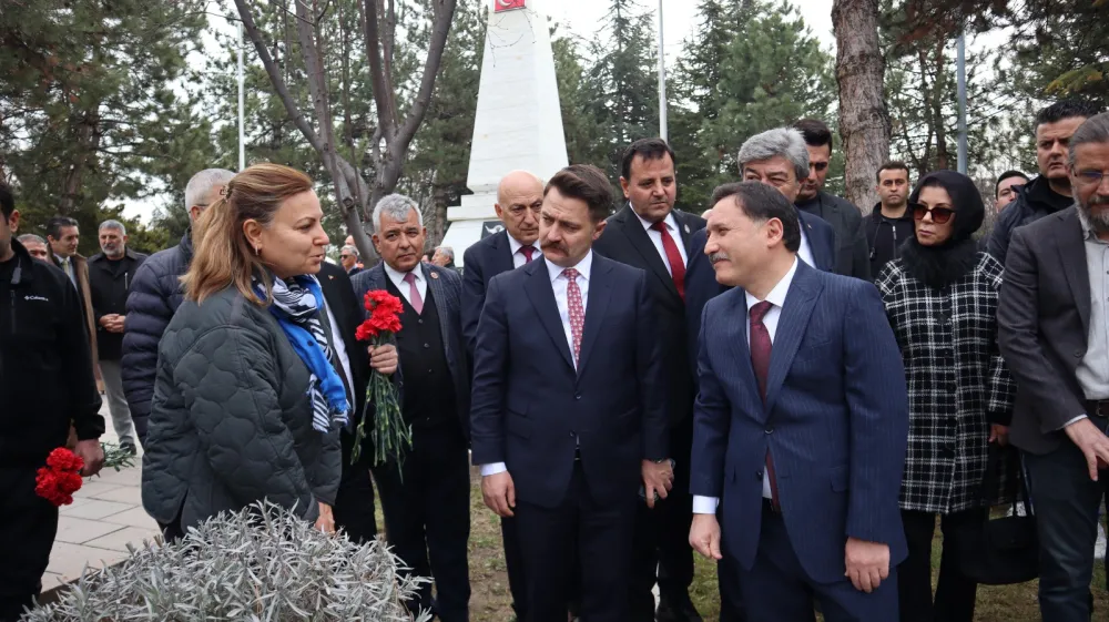 Vali Gökmen Çiçek: Bu kadar savaşın içerisinde bir tek bizim ülkemizde huzurlu bir şekilde bombalar patlamadan yaşıyoruz