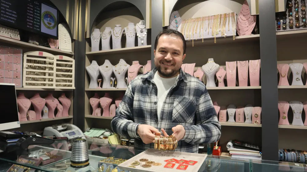 Sarraf Hüseyin Özhüsrevoğlu: Kuyumcular talebe yetişmekte zorlanıyor